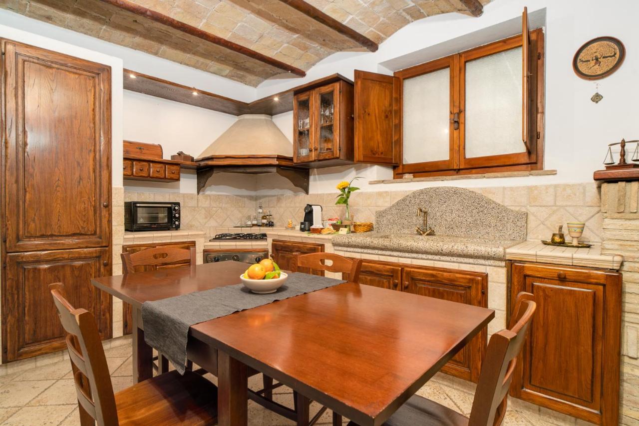 La Casa Dell' Etrusco Villa Tarquinia Luaran gambar